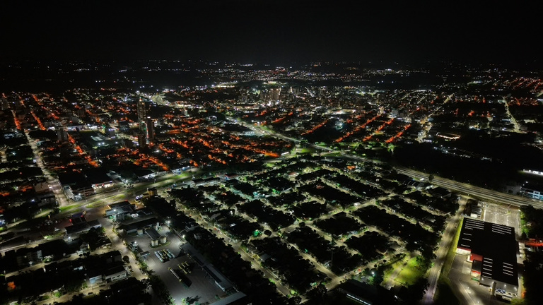 Iluminação pública e serviços digitais